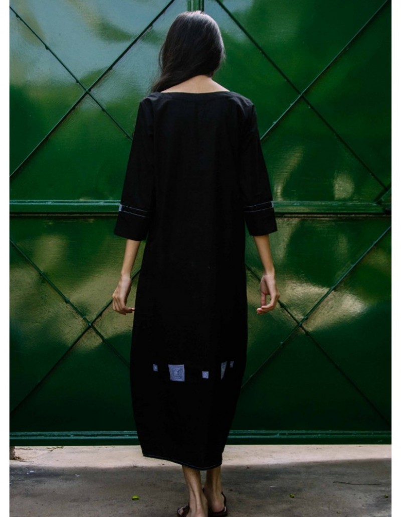Square A Dress Square A Dress