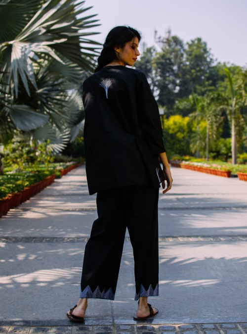 Jacket with Butas