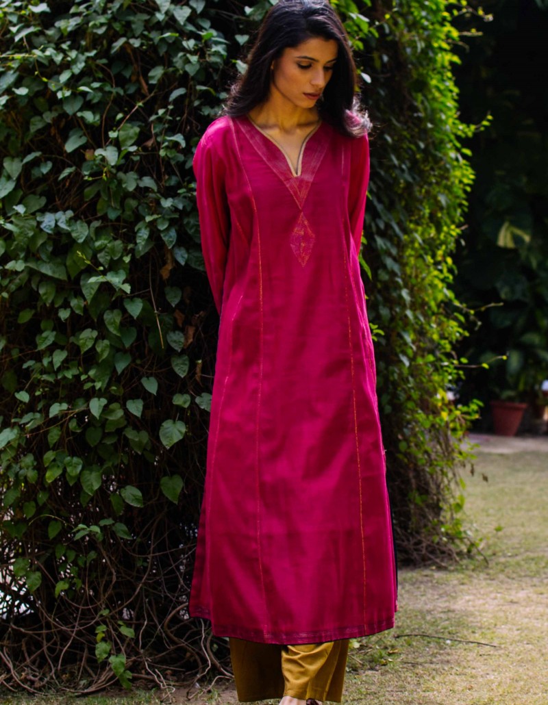 Kurta with Gold Trim Kurta with Gold Trim