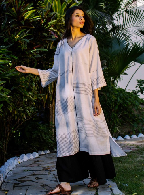 Horizontal Thread Work Kurta