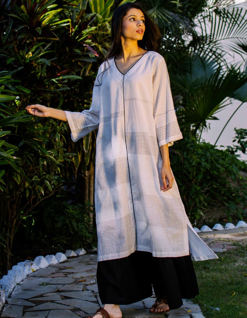 Horizontal Thread Work Kurta Horizontal Thread Work Kurta