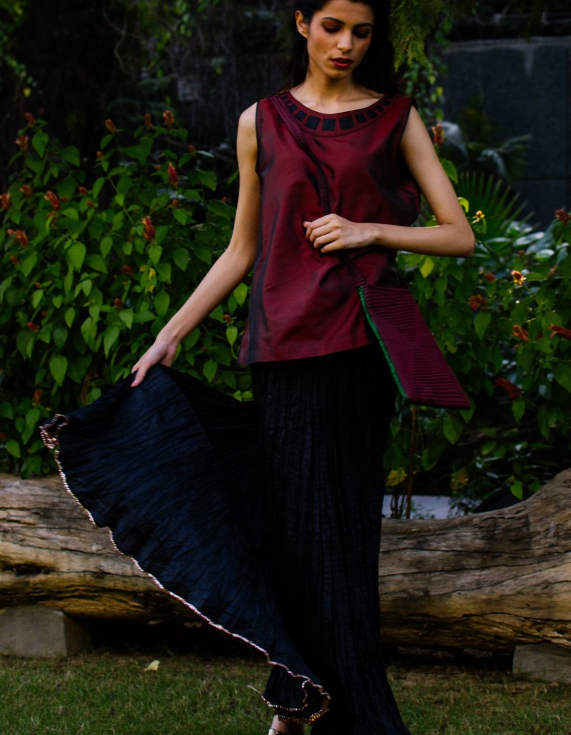 Silk Squared Sleeveless Top Silk Squared Sleeveless Top