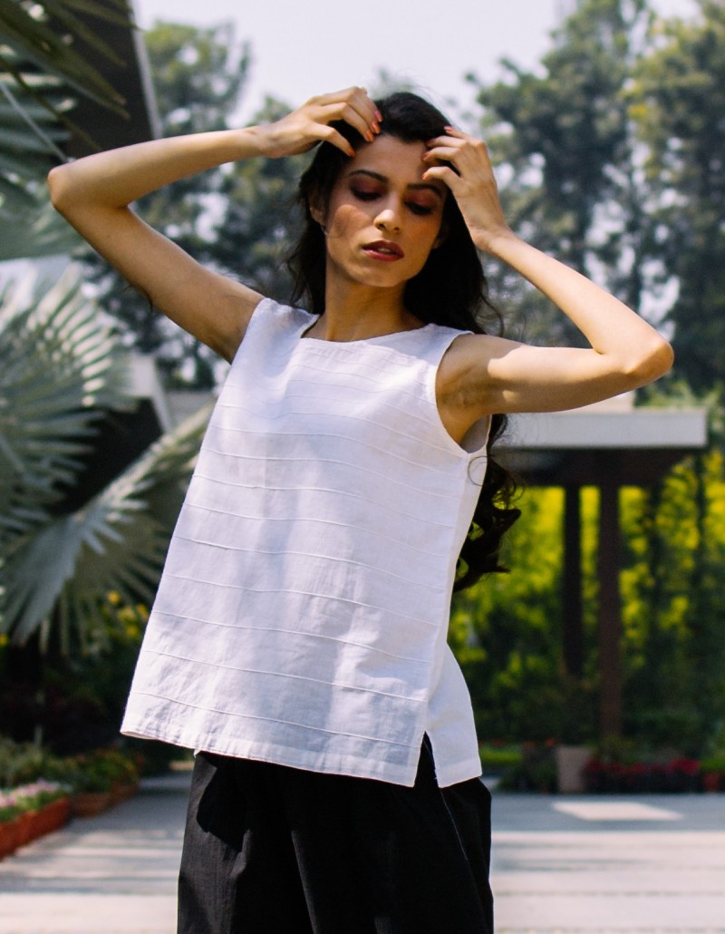 Off-White Sleeveless Top Off-White Sleeveless Top
