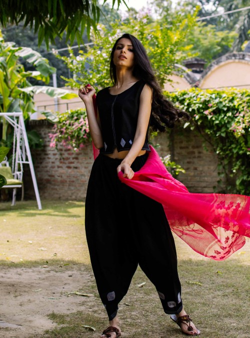 Barfi Crop Top